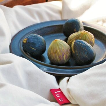 Figs in sensual bedding